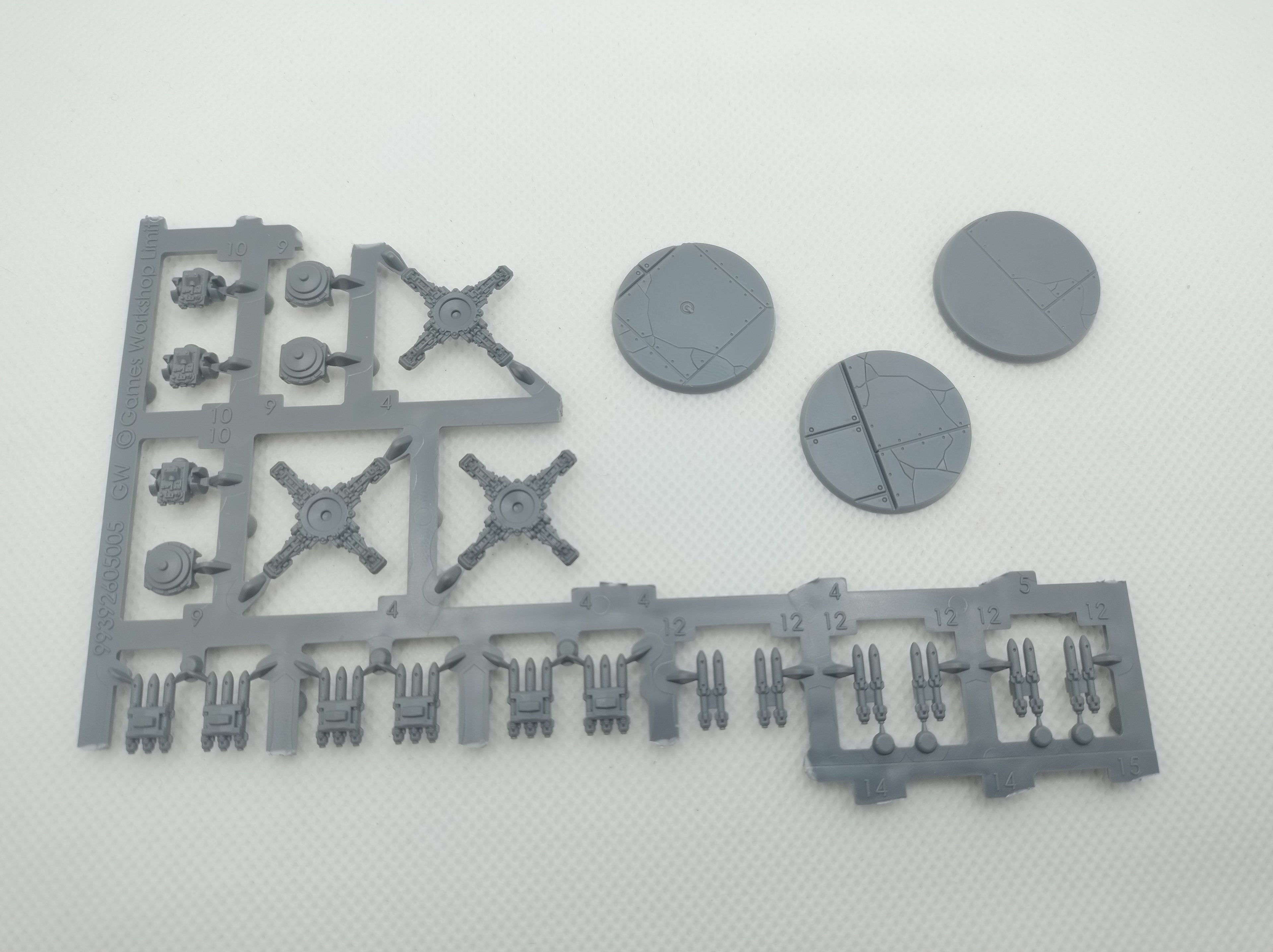 Auxilia Tarantula with Hyperiosair-defence missile launcher for legions imperialis new on sprue