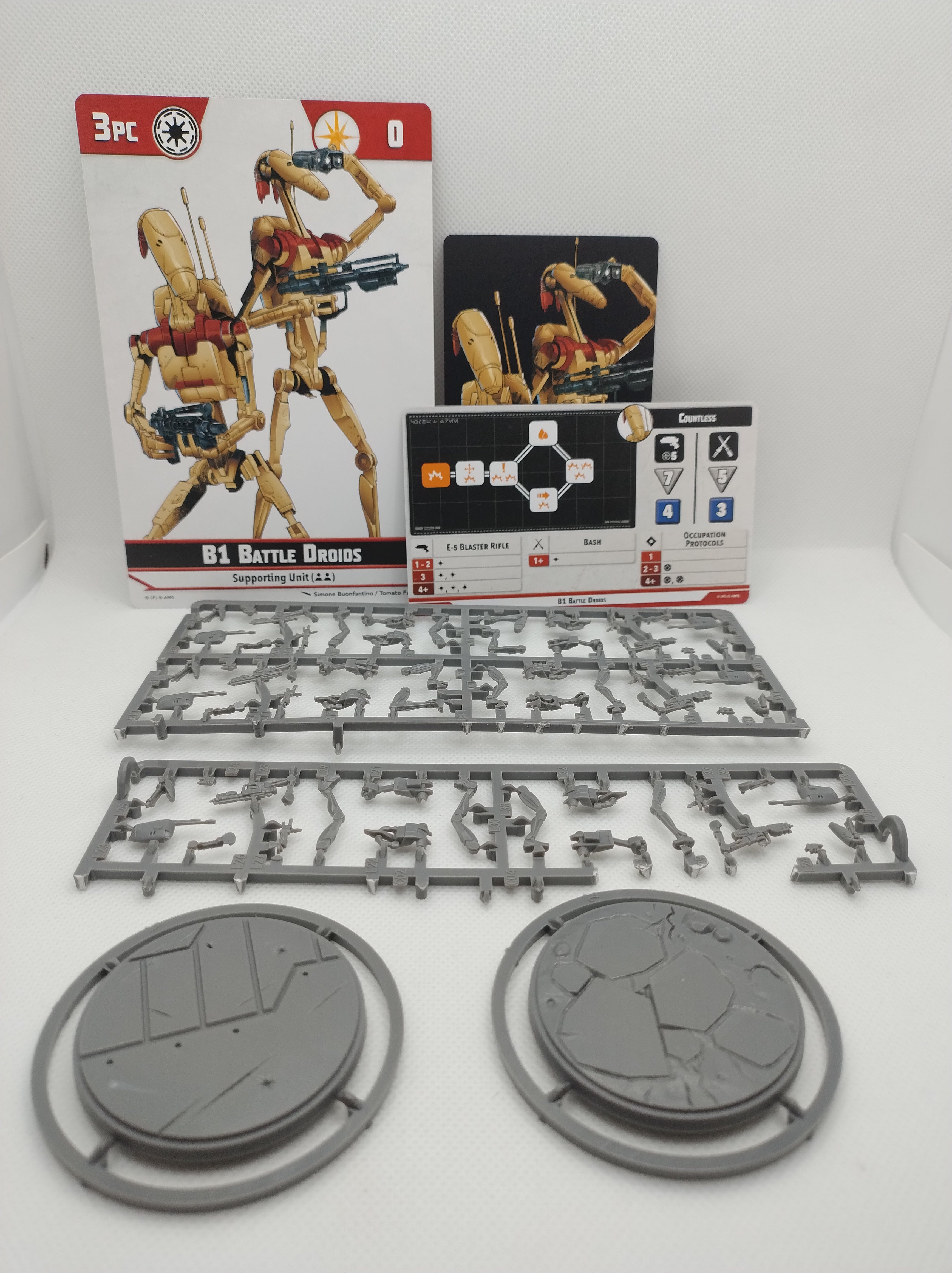B1 Battle Droids on sprue with cards for Star Wars Shatterpoint