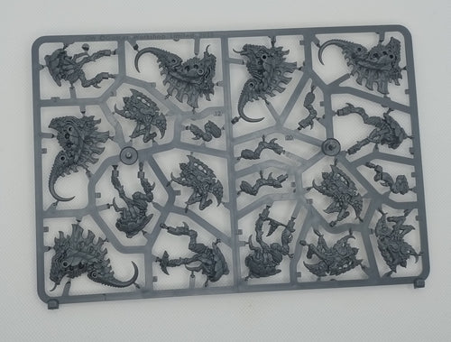 Five Tyranid Barbgaunts new on sprue