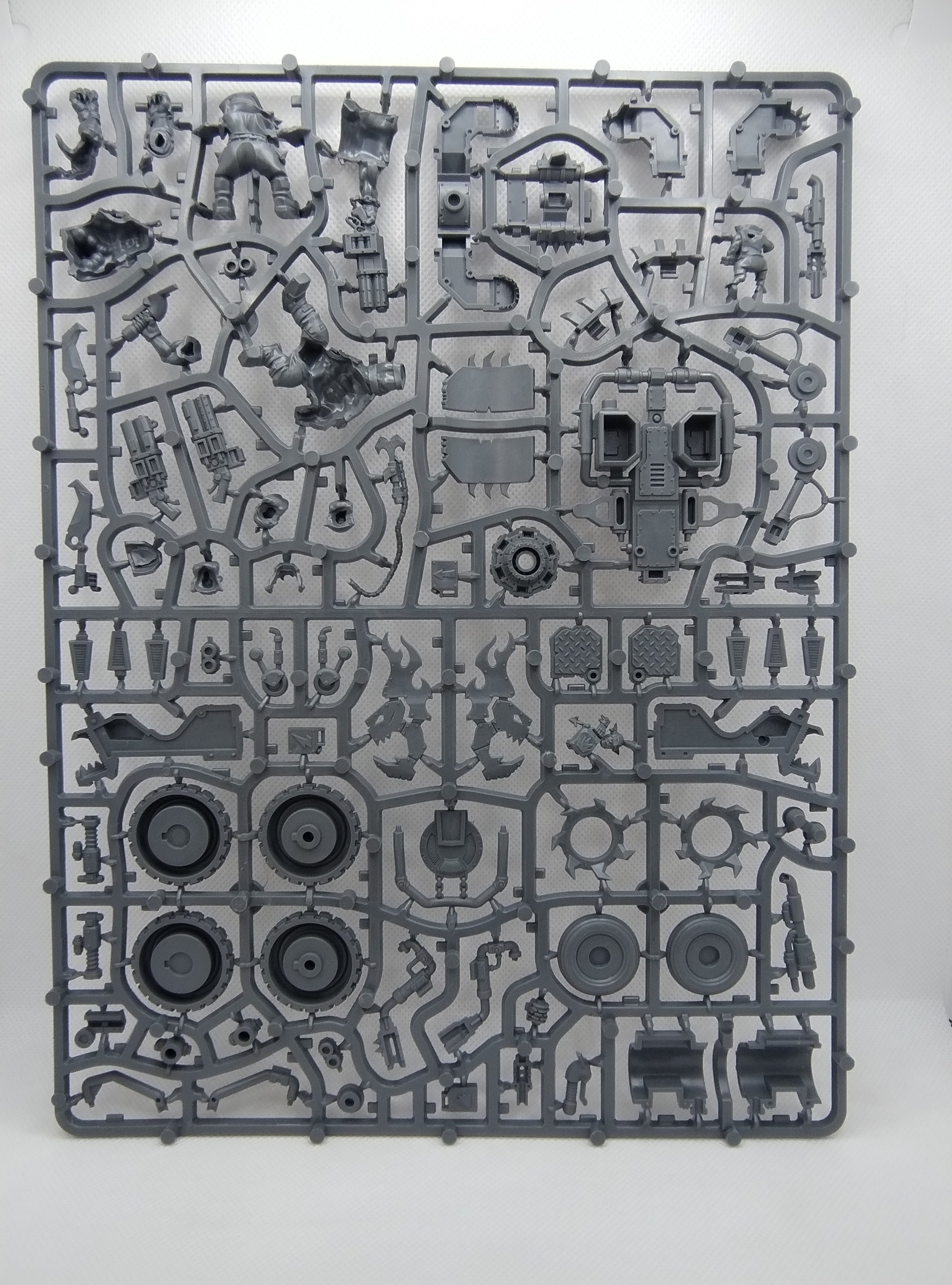 Deffkilla Wartrike new on sprue, back of sprue