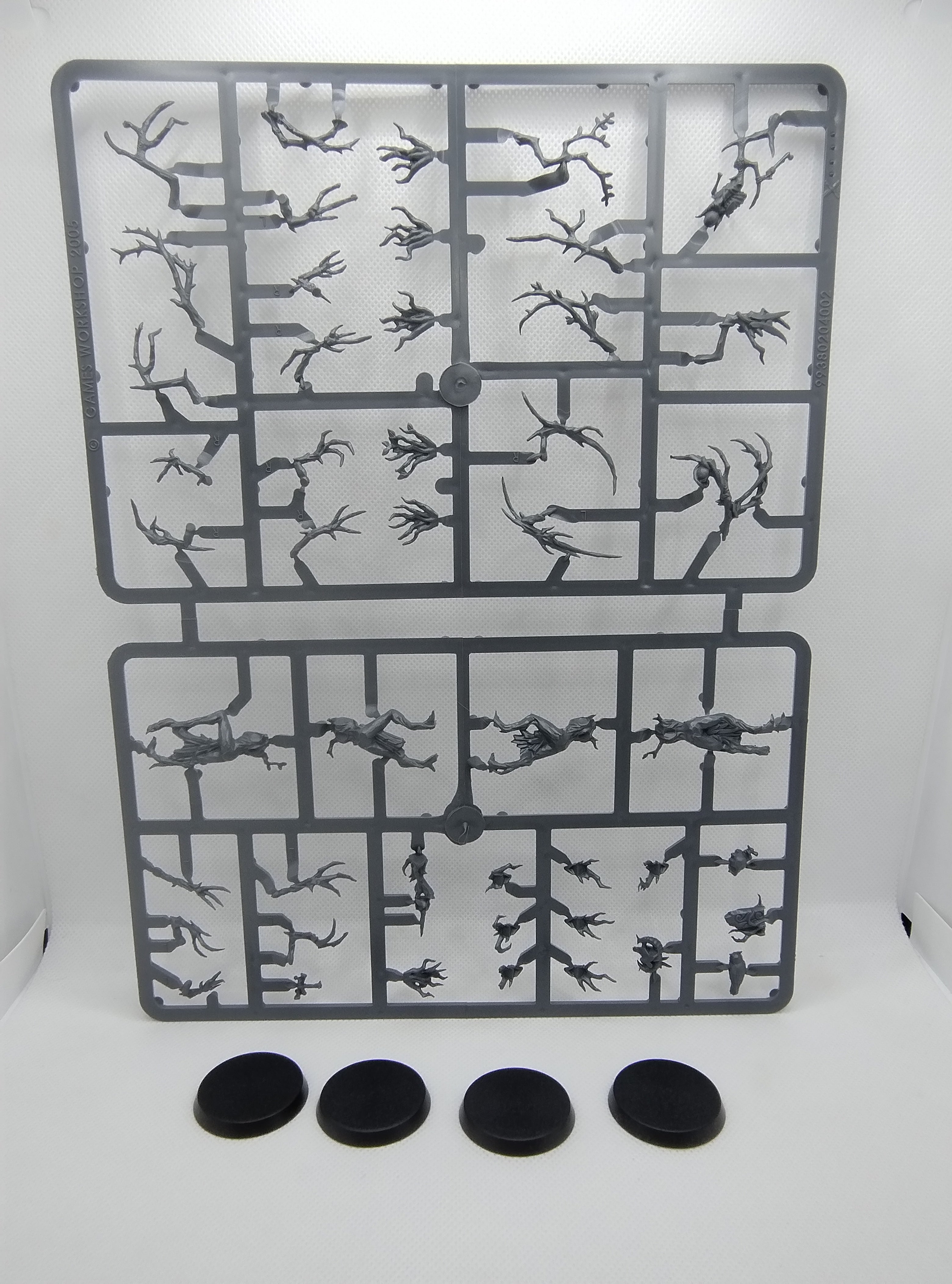 Dryads x4 new on sprue