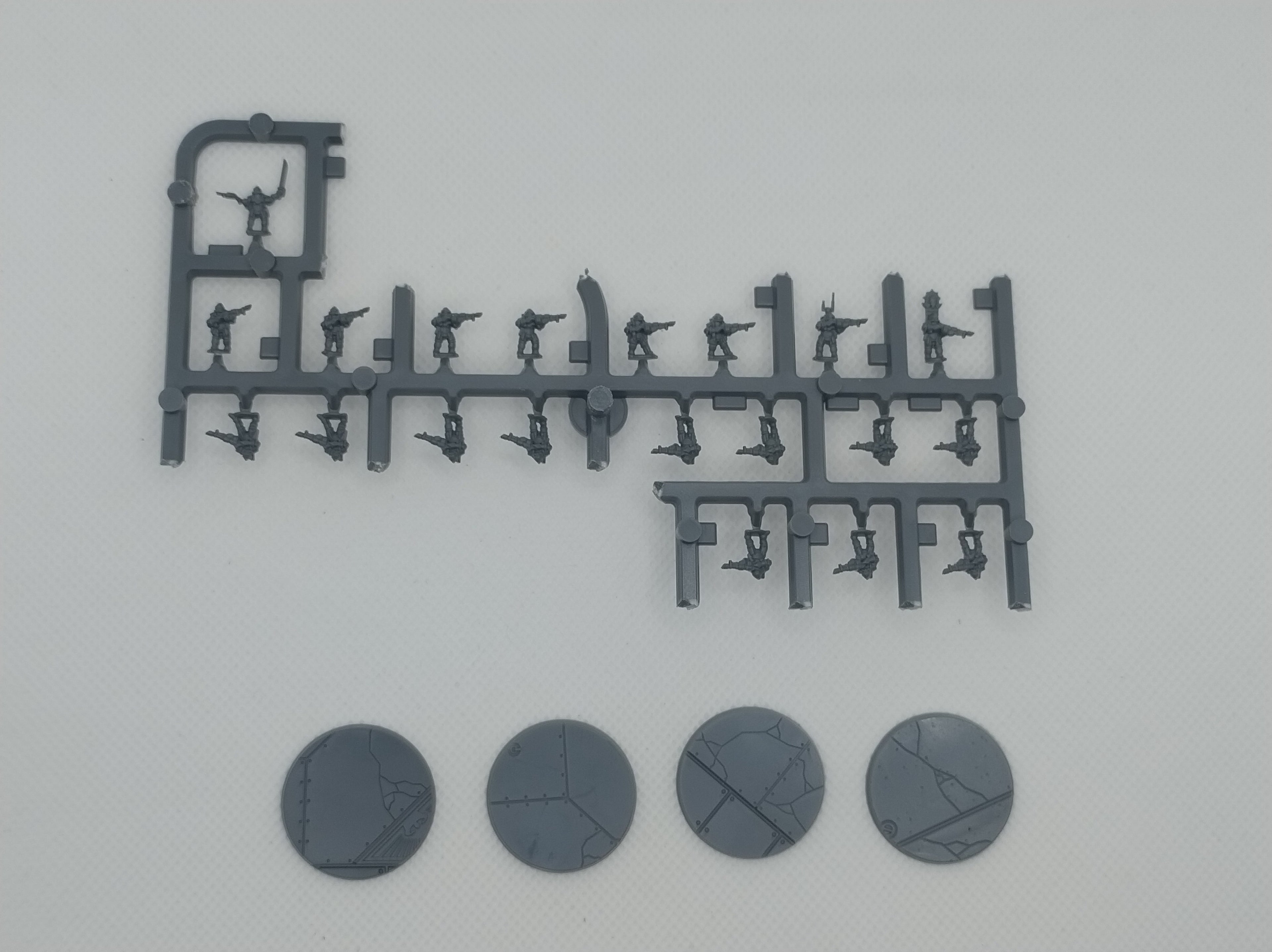 Four bases of Auxilaries new on sprue for legions imperialis