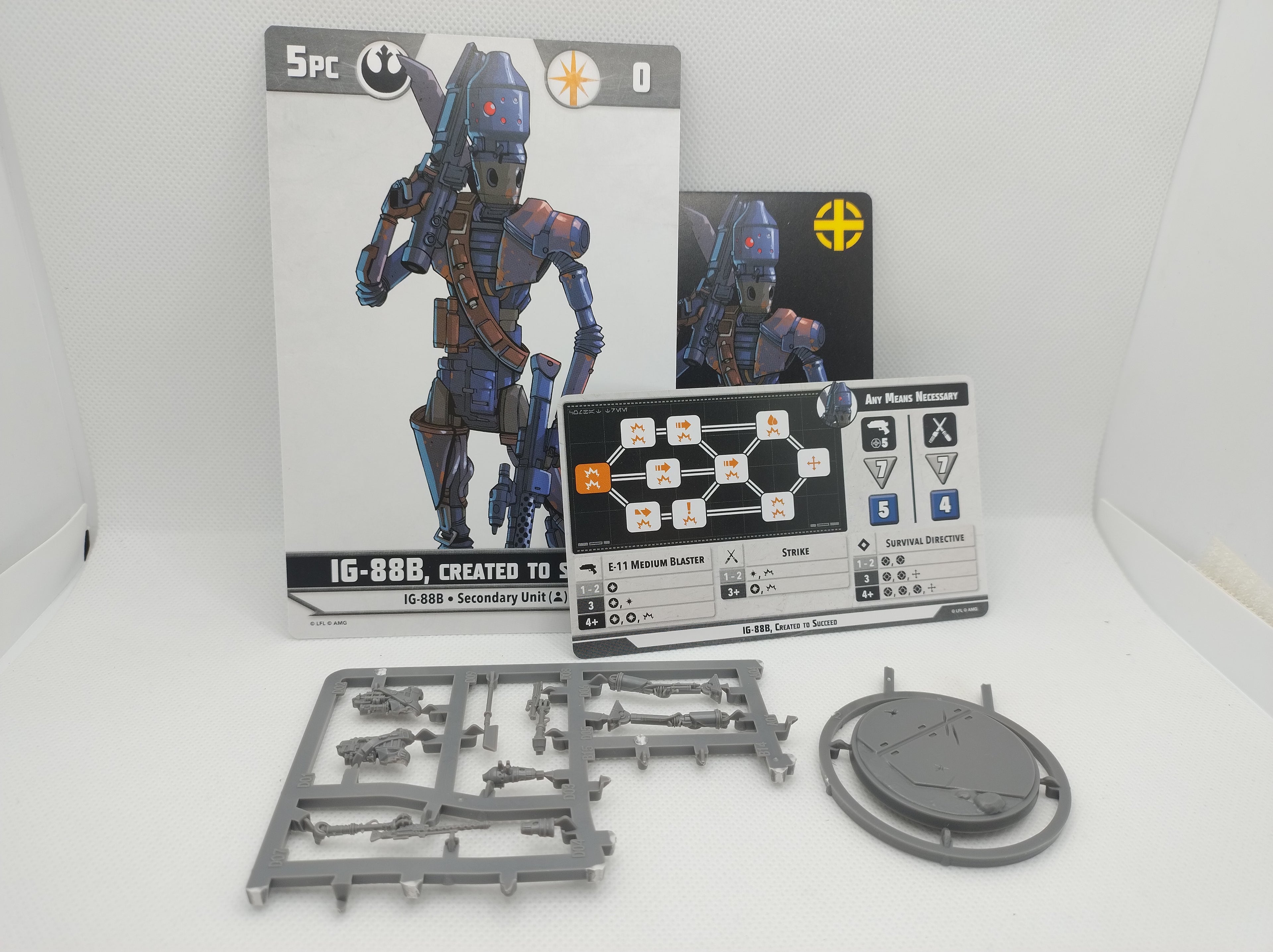 IG-88 on sprue with cards for Star Wars Shatterpoint