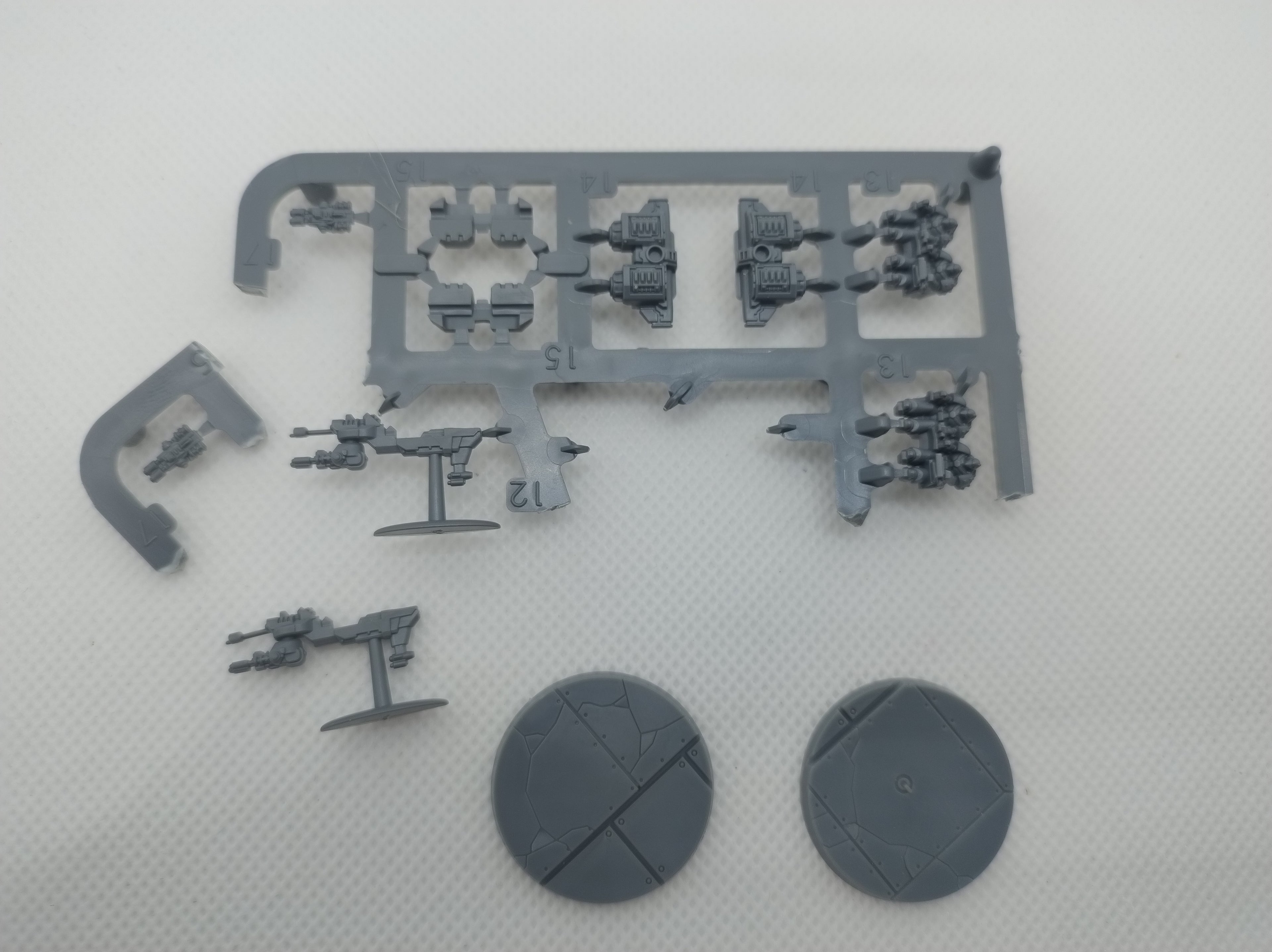 Two Land Speeders with heavy flamer and multi melta for legions imperialis new on sprue