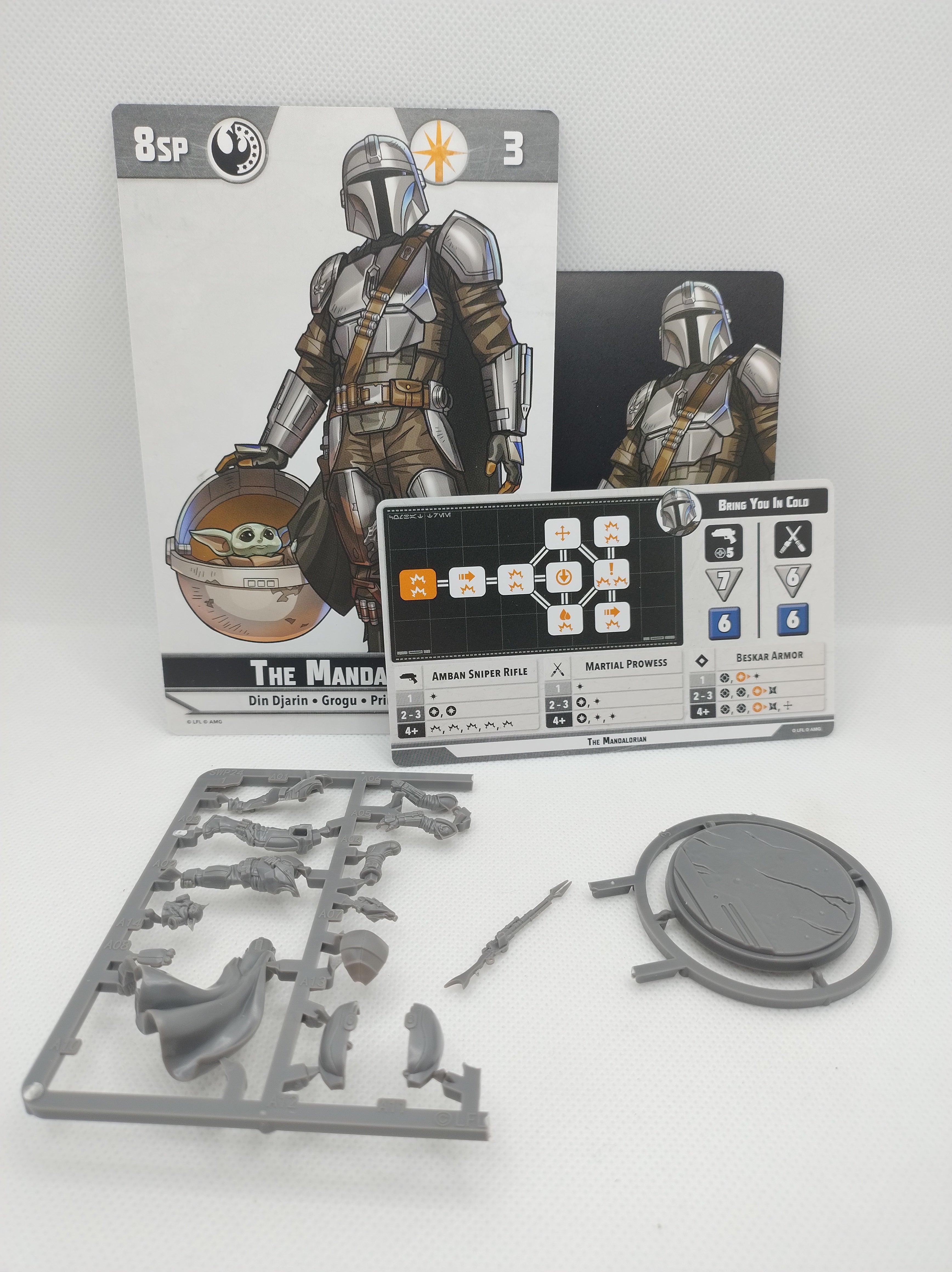 Mandalorian and Grogu on sprue with cards for Star Wars Shatterpoint