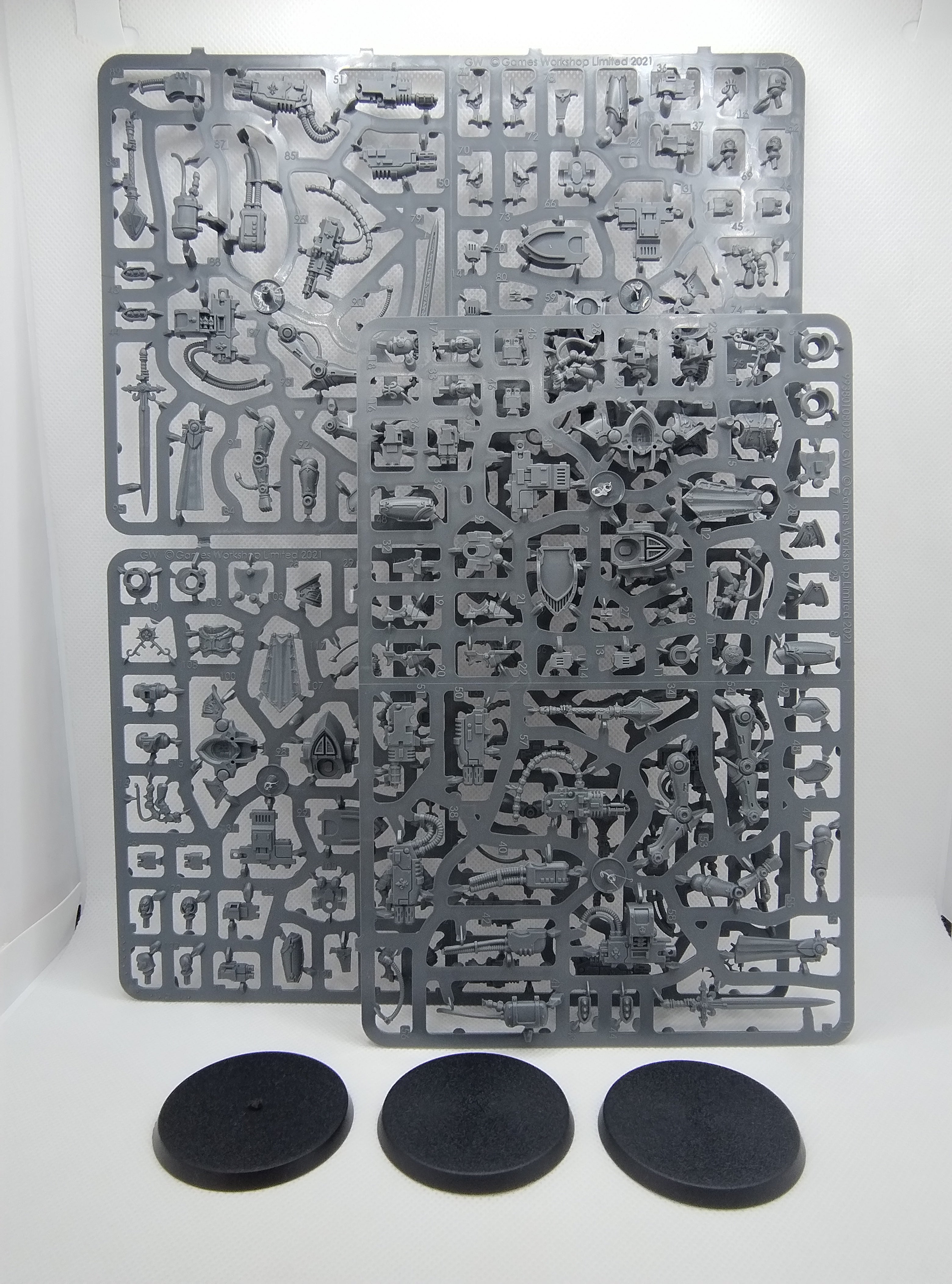 Paragon Warsuits - Adepta Sororitas new on sprue
