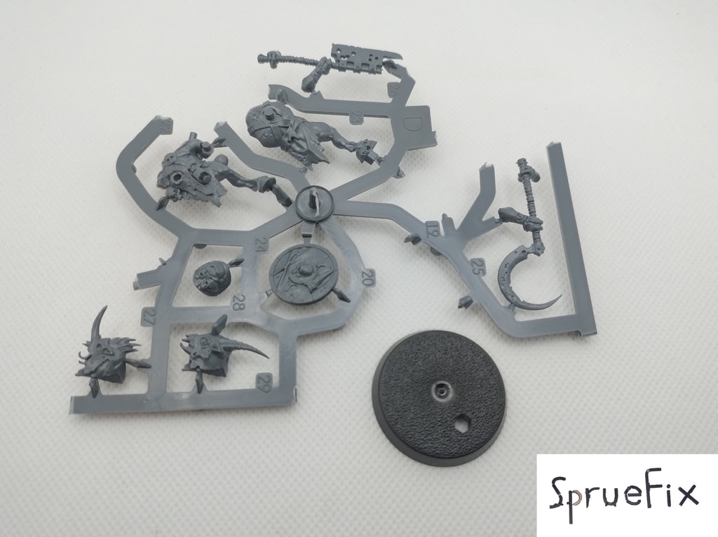Pestigors darkwater single new on sprue type 03