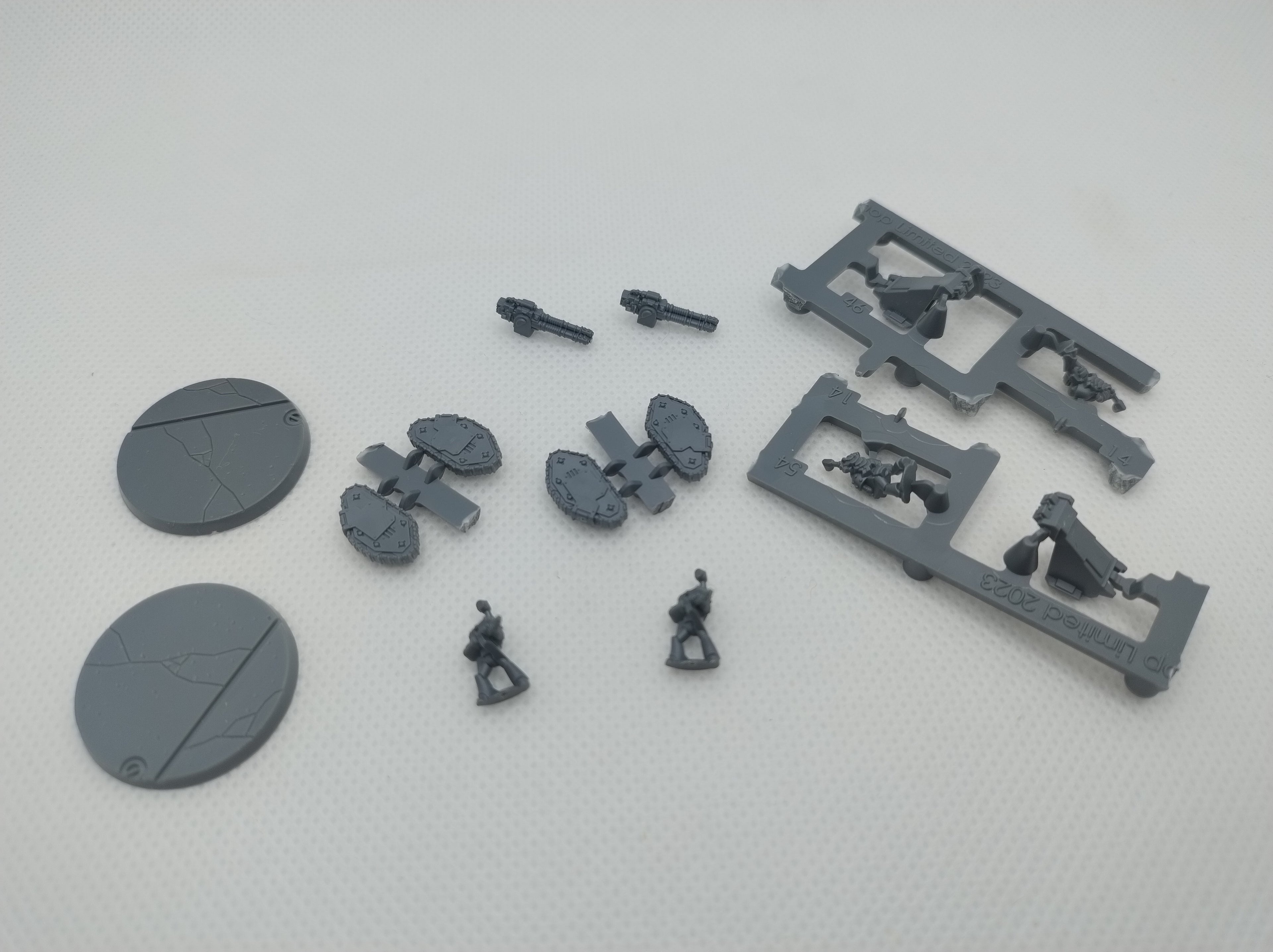 Two Rapiers with Laser Destroyer Arrays new on sprue