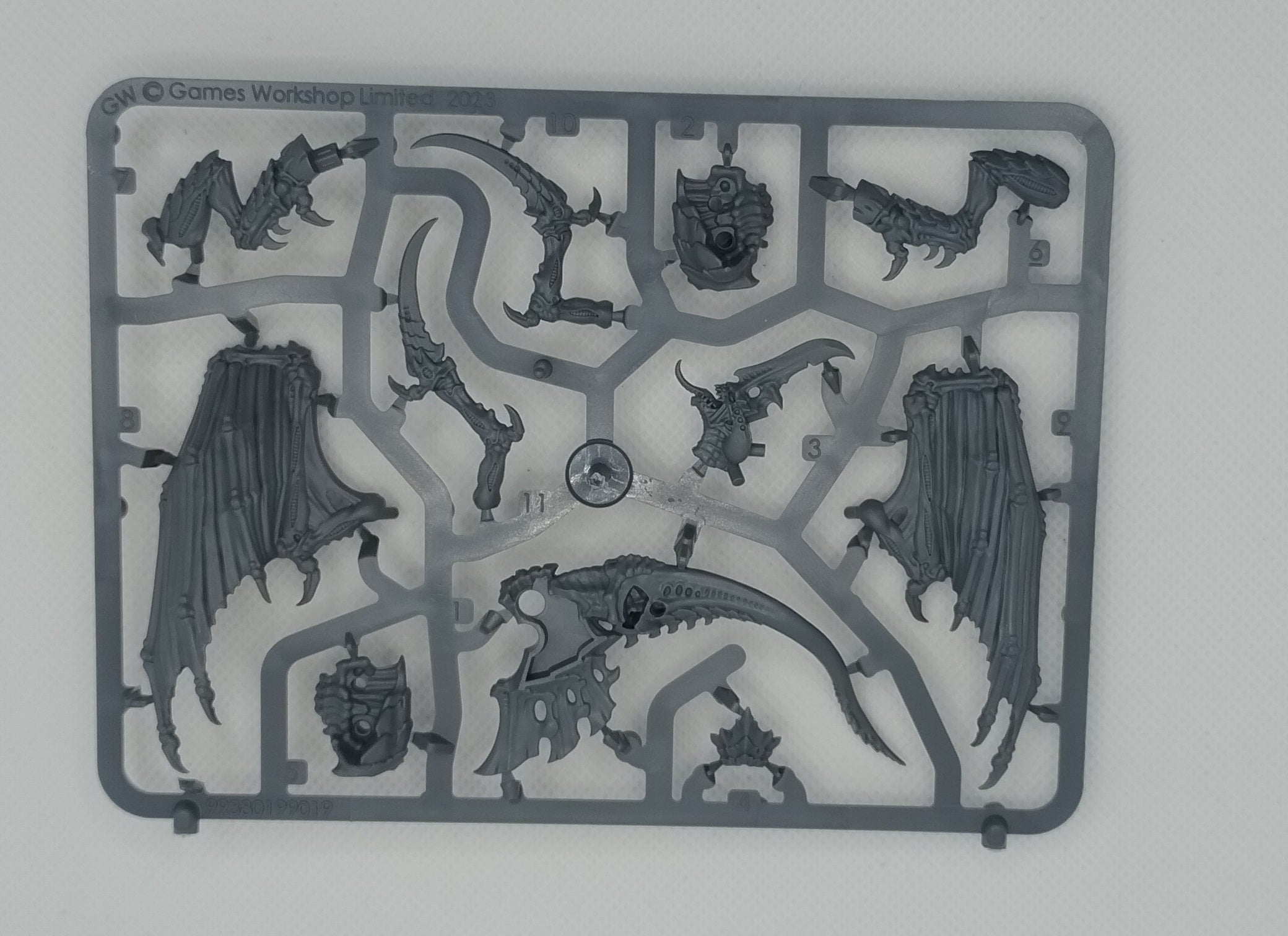 One Tyranid Winged Tyranid Prime new on sprue